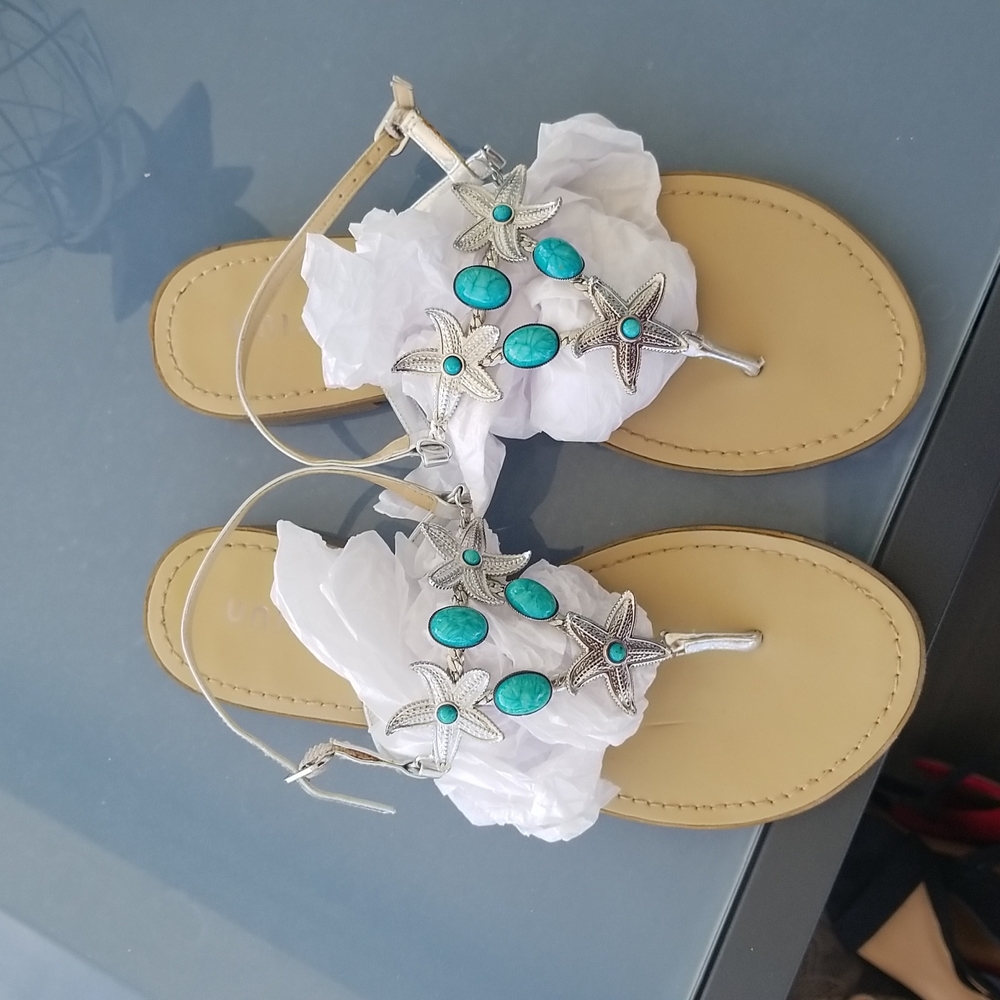 Unisa Sandals sz 8.5